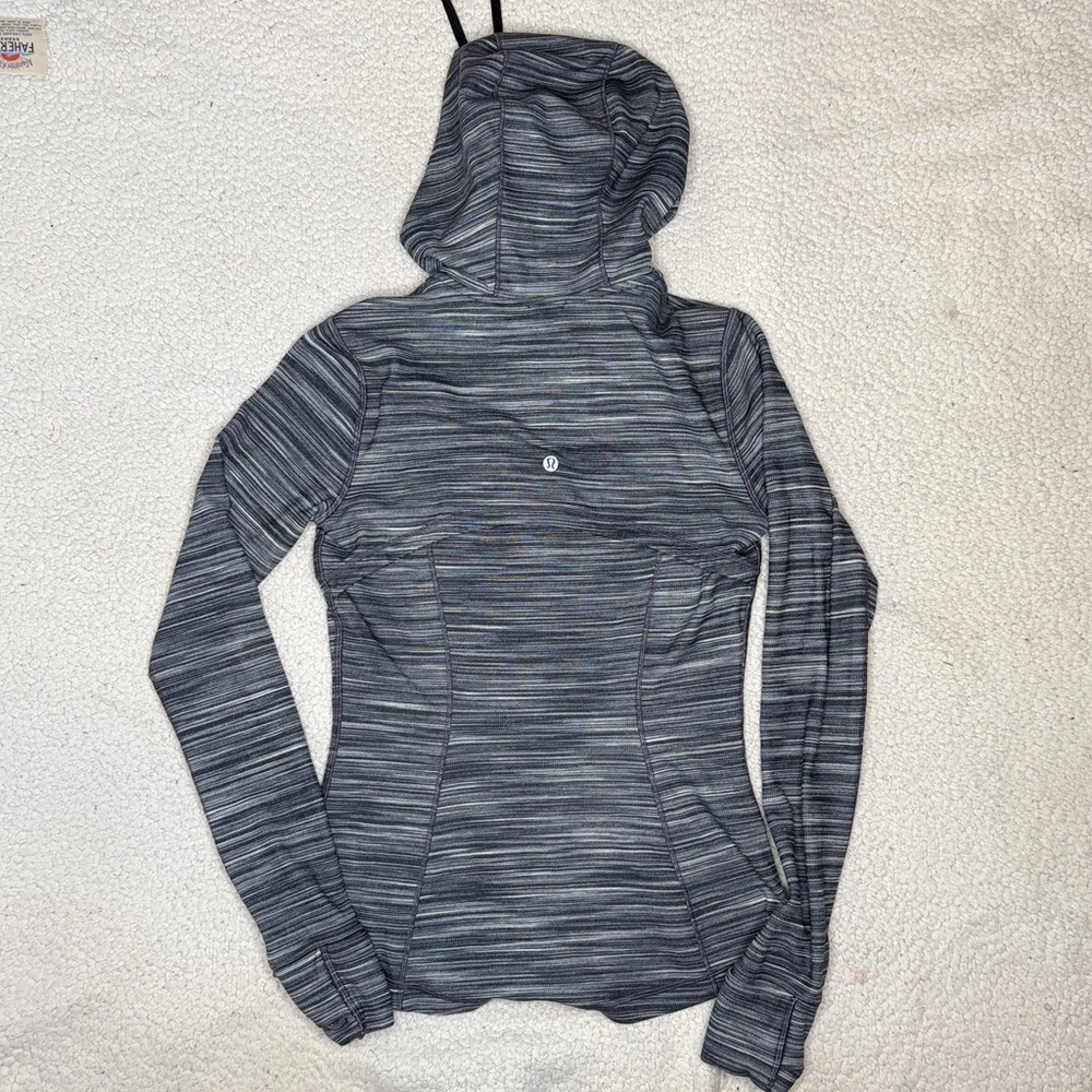 Lululemon Black and Gray Striped Zippered Hoodie: Size 6 - Picture 5 of 9